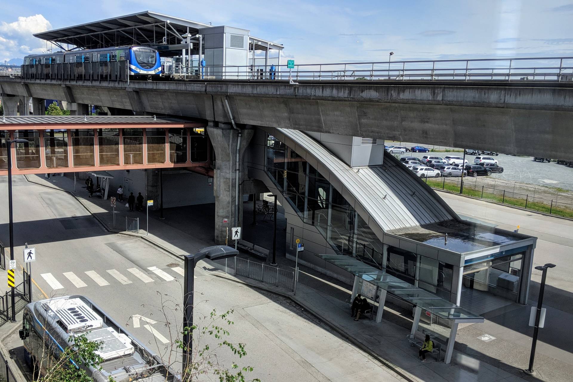 Bridgeport Canada Line station and its pedestrian bridge in Richmond