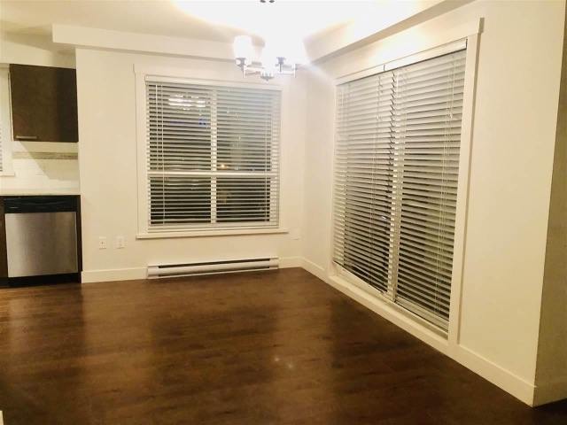 717 13883 Laurel Drive, Surrey: photo 3 of 9