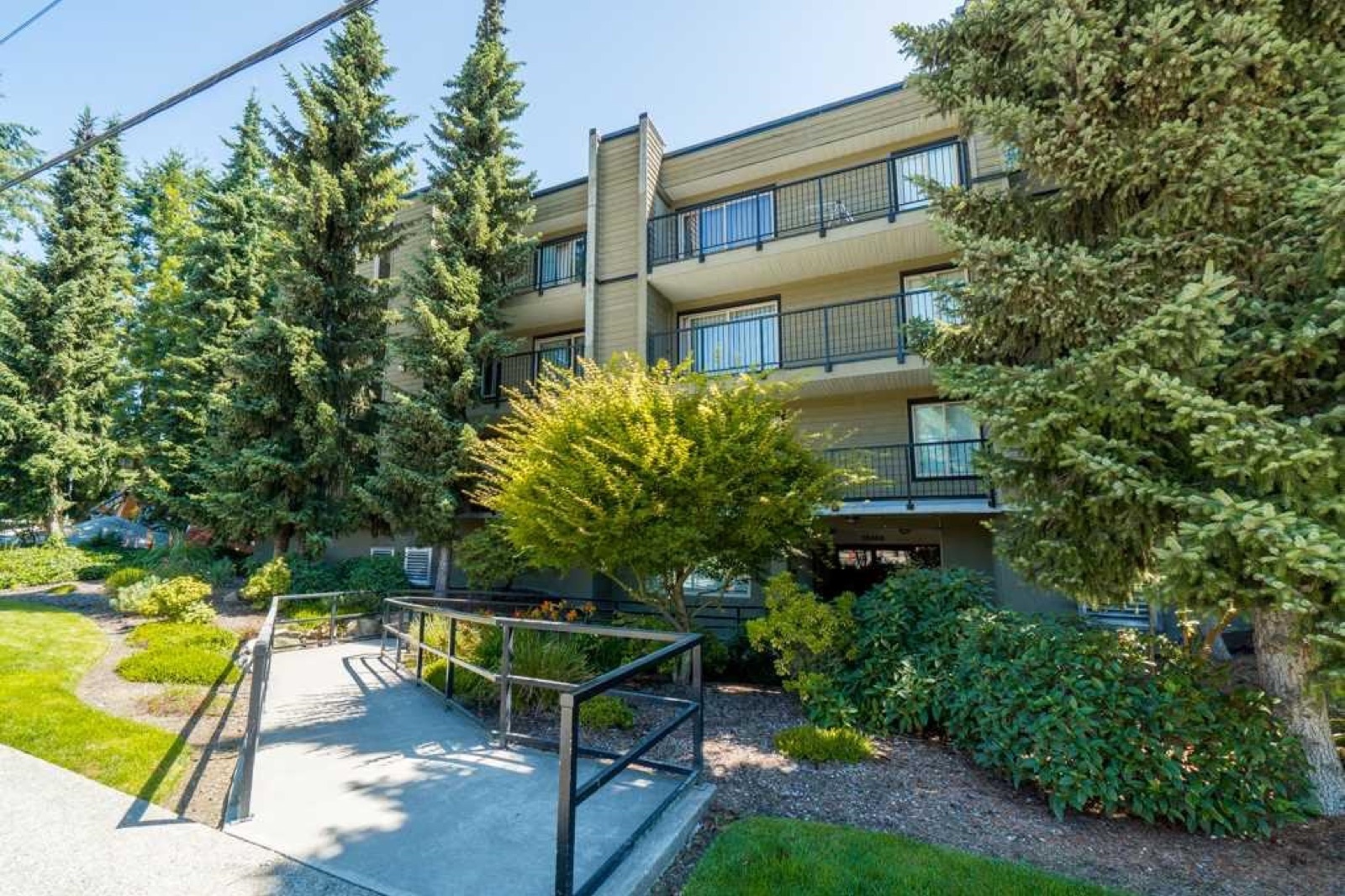 107 10468 148th Street, Surrey: photo 1 of 7