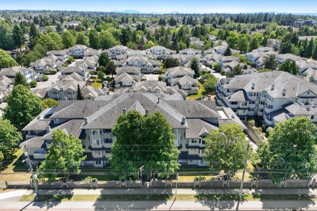 406 12160 80 Avenue, Surrey: photo 2 of 21